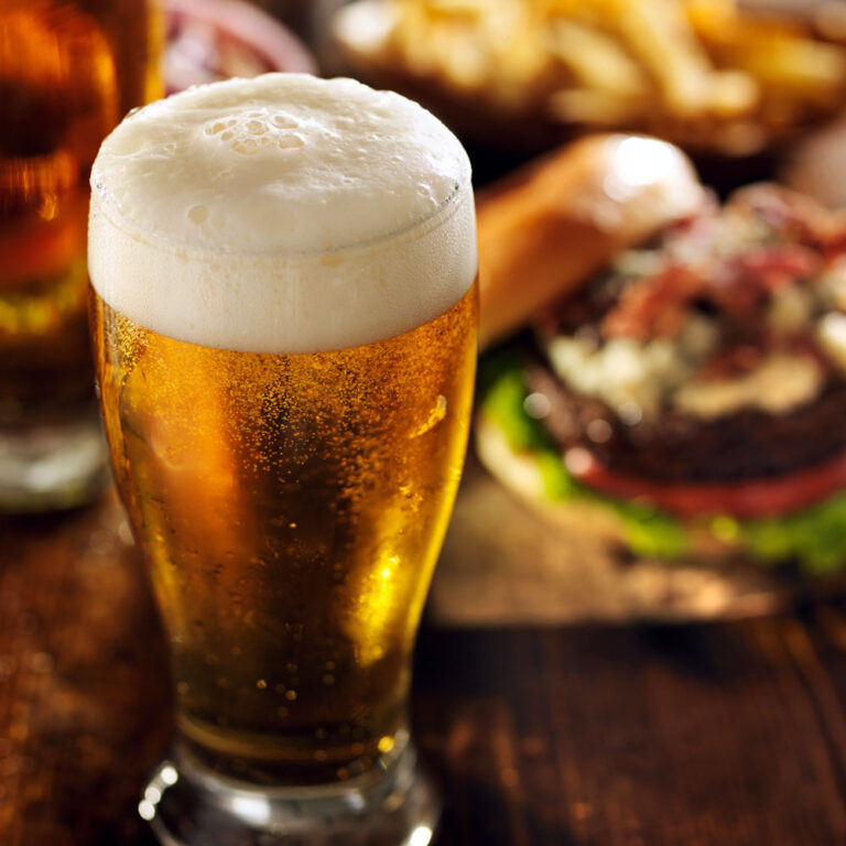 Pub Bar Cat Image 768x768